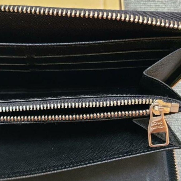 Extra Large graphite Louis Vuitton wallet men’s - Picture 4 of 8